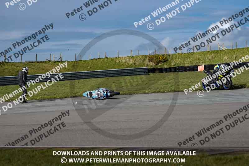 anglesey no limits trackday;anglesey photographs;anglesey trackday photographs;enduro digital images;event digital images;eventdigitalimages;no limits trackdays;peter wileman photography;racing digital images;trac mon;trackday digital images;trackday photos;ty croes